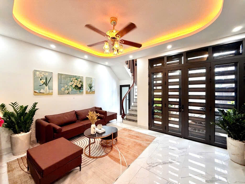 Bán nhà Linh Đàm